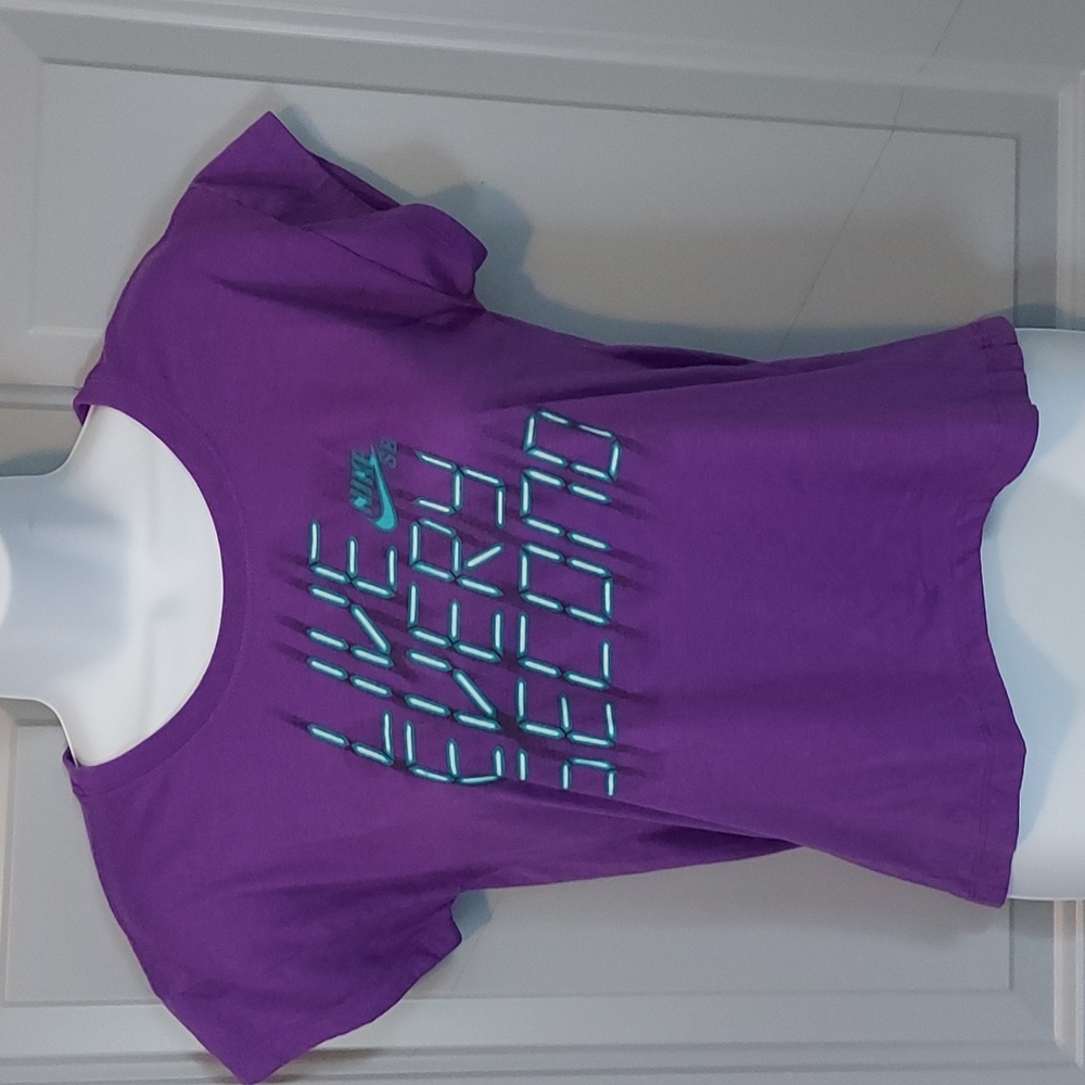 Nike SB girls t-shirt
